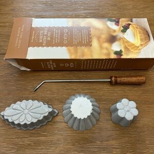 Williams Sonoma Pastry Shell Irons New, open box